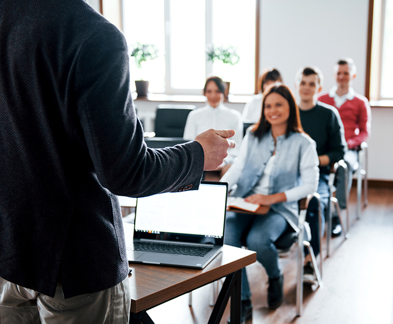 groupe-personnes-conference-affaires
